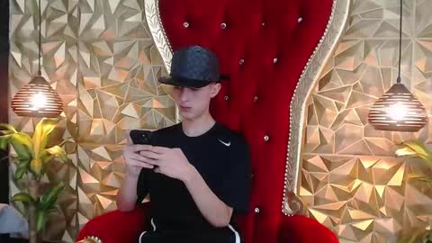 arthurcox_ online show from September 11, 11:38 pm