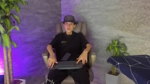 arthurcox_ online show from October 7, 5:21 pm