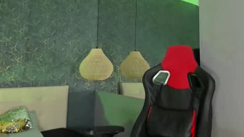 arthurcox_ online show from January 12, 6:35 pm