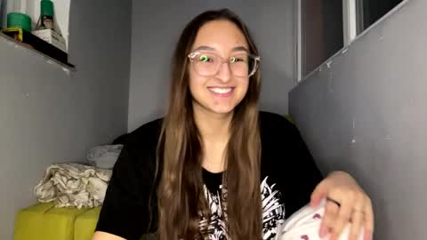 Mia  online show from March 17, 5:27 pm