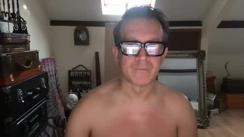 Snapshot of artisterotic chatting on November 20, 9:42 am artisterotic online show from November 20, 9:42 am