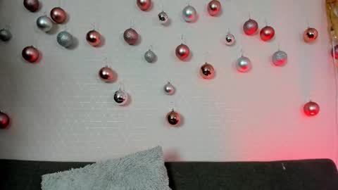 MIA OF artmiajoy online show from December 18, 11:38 am