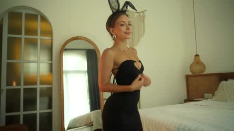 Snapshot of artmosphera chatting on April 6, 4:32 am The ticket show has been postponed to Monday tomorrow. Sorry womens day online show from April 6, 4:32 am