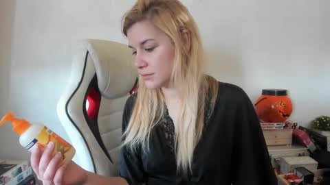 MIA online show from February 1, 12:26 pm
