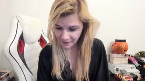 MIA online show from February 1, 4:54 pm