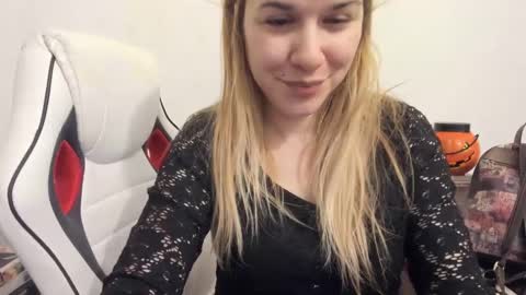 MIA online show from February 10, 7:38 pm