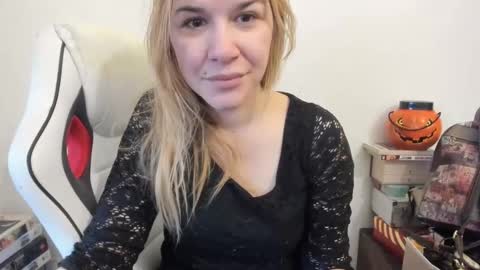 MIA online show from February 11, 9:20 am
