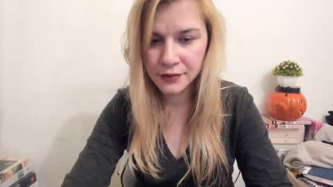 MIA online show from February 25, 8:09 pm
