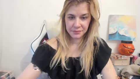 MIA online show from February 26, 2:36 pm