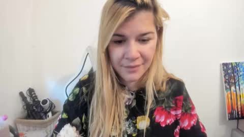 MIA online show from October 3, 8:33 am