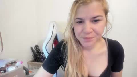 MIA online show from October 8, 8:56 am