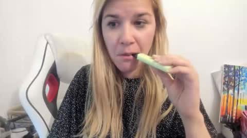 MIA online show from October 14, 7:20 am