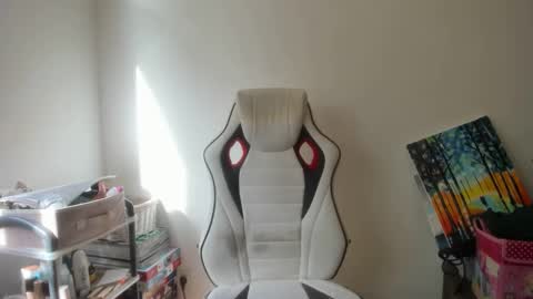 MIA online show from October 19, 11:11 am