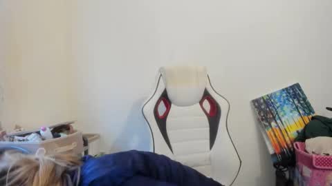 MIA online show from October 20, 3:01 pm