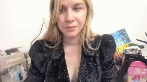 MIA online show from October 21, 8:53 pm