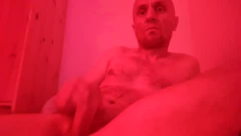 Snapshot of arturleczna chatting on January 14, 3:22 am relaxxxxxx online show from January 14, 3:22 am
