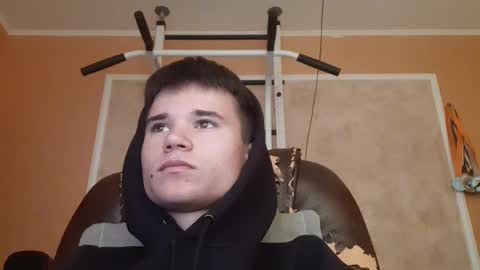 Snapshot of arvyn_ chatting on April 20, 8:06 am Denis online show from April 20, 8:06 am