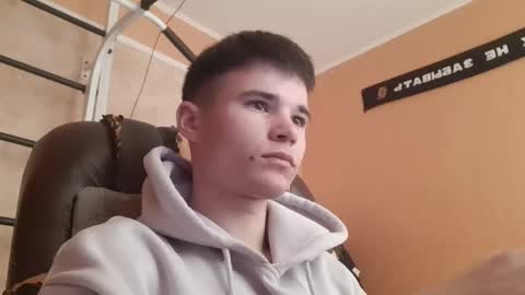 Snapshot of arvyn_ chatting on April 28, 8:52 am Denis online show from April 28, 8:52 am