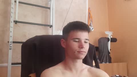 Snapshot of arvyn_ chatting on June 14, 10:50 am Denis online show from June 14, 10:50 am