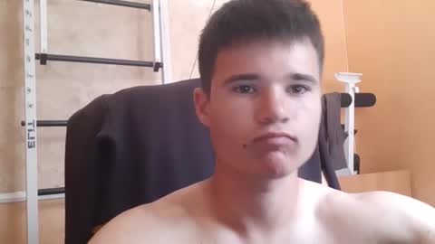 Snapshot of arvyn_ chatting on June 22, 7:49 am Denis online show from June 22, 7:49 am