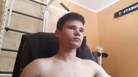 Snapshot of arvyn_ chatting on June 23, 8:23 am Denis online show from June 23, 8:23 am