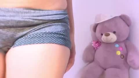 Snapshot of ary1_ chatting on March 4, 5:02 am Ary online show from March 4, 5:02 am