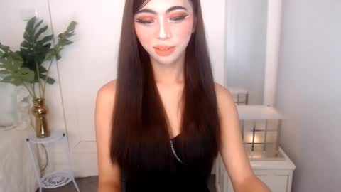Snapshot of ary_99x chatting on April 9, 10:15 pm Ariella online show from April 9, 10:15 pm