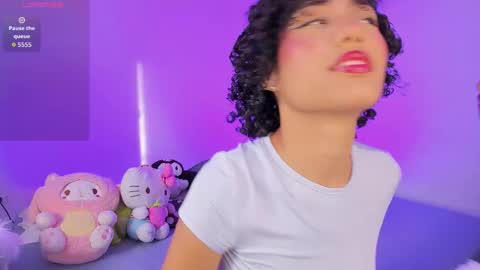 Snapshot of ary_and_kel chatting on November 20, 9:14 pm Ariana and Kelsieh online show from November 20, 9:14 pm