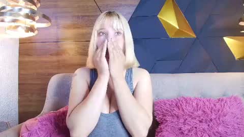 sofia online show from June 17, 11:01 am
