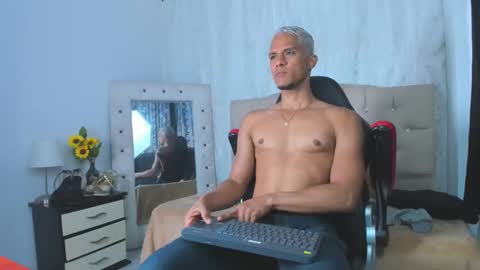 antoni online show from December 13, 1:33 pm