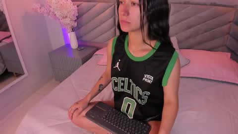 Snapshot of ary_thompson_ chatting on January 18, 7:37 pm ARY THOMPSON online show from January 18, 7:37 pm