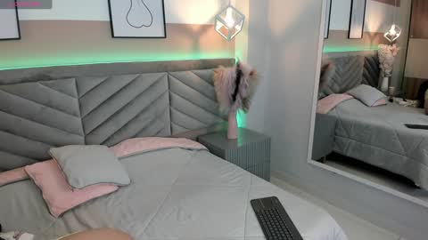 Snapshot of ary_thompson_ chatting on January 29, 8:14 pm ARY THOMPSON online show from January 29, 8:14 pm