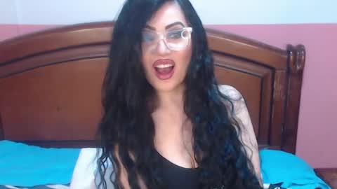 Snapshot of ary_z chatting on April 24, 2:25 am Ary online show from April 24, 2:25 am