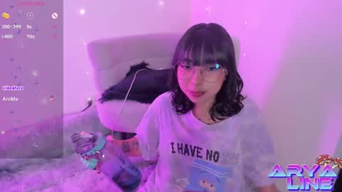 Snapshot of arya_line chatting on April 11, 3:44 am Arys online show from April 11, 3:44 am
