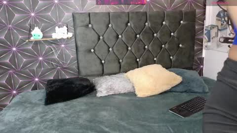 Snapshot of aryahmoonn chatting on March 29, 3:39 am aryahmoonn online show from March 29, 3:39 am