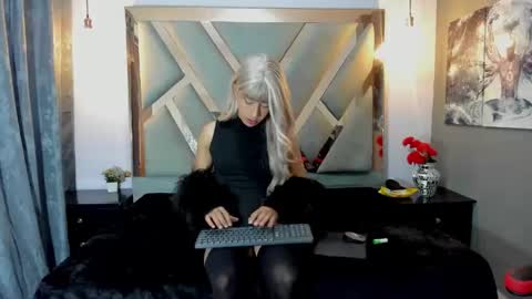 Asa Noir online show from December 22, 1:30 pm