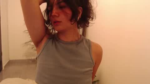 Snapshot of asaray_t chatting on February 24, 1:25 am Saray online show from February 24, 1:25 am