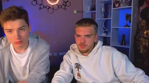 Snapshot of ash_raven_ chatting on September 16, 7:37 pm ash_raven_ online show from September 16, 7:37 pm