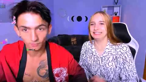 Snapshot of ash_raven_ chatting on September 17, 7:15 pm ash_raven_ online show from September 17, 7:15 pm
