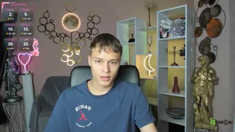 ash_raven_ online show from October 17, 5:54 am