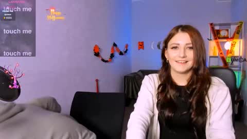 ash_raven_ online show from October 30, 8:31 pm