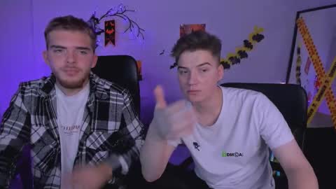 ash_raven_ online show from November 2, 8:11 pm