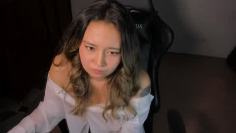 Snapshot of ash_smith1 chatting on June 3, 10:59 pm ash_smith1 online show from June 3, 10:59 pm