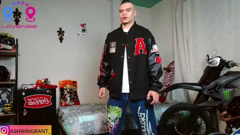 ash_wingrant online show from February 26, 11:09 am