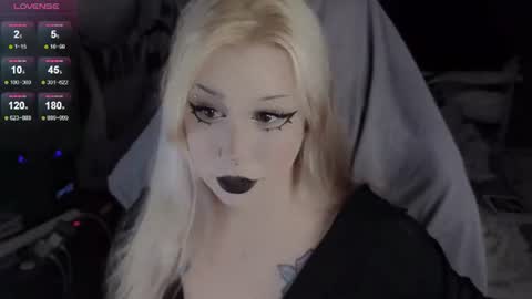 Sasha next stream December 4st  at  0000- 0030 am German time online show from July 11, 10:44 pm