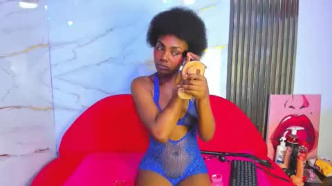 asha_zuri69 online show from May 15, 1:18 pm