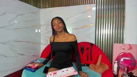 asha_zuri69 online show from June 7, 1:37 pm