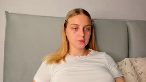 your pretty Ashley online show from June 13, 6:50 pm