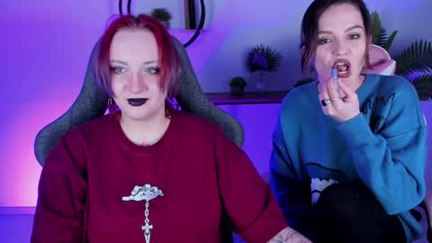 Snapshot of asheluck chatting on December 9, 9:05 pm AshleyAshe online show from December 9, 9:05 pm