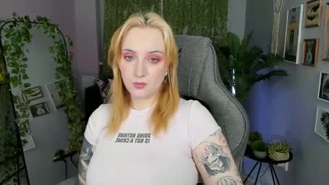 AshleyAshe  online show from May 11, 2:28 am